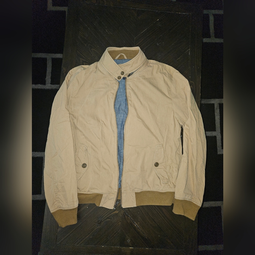 Gap jacket